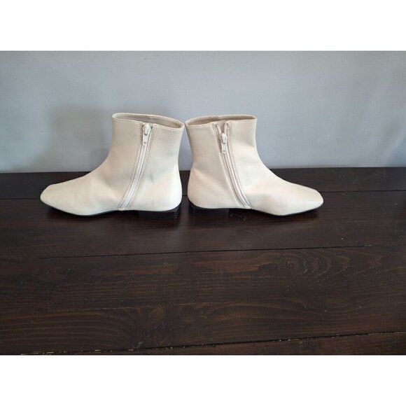 Linea Paolo Faux Leather Rad Bootie in Cream/NWOB, Sz. 4M - Picture 2 of 9